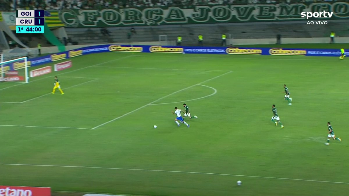 Gusttavo Lima e Pedro Lourenço juntos no Serra Dourada acompanhando Goiás x Cruzeiro. 🎥 sportv | ge