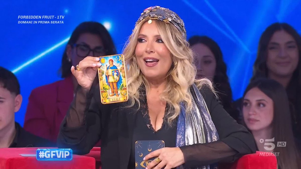 Selvaggia non ha dubbi: per lei il più leale della Casa è Raul, e questa carta è per lui ✨ #GFVIP