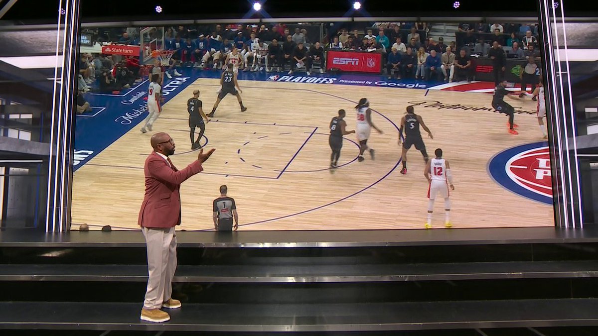 Kenny Smith breaks down the first half of Magic-Pistons Game 2 ✍️ Watch the rest of the matchup NOW on ESPN and the ESPN App 🍿
