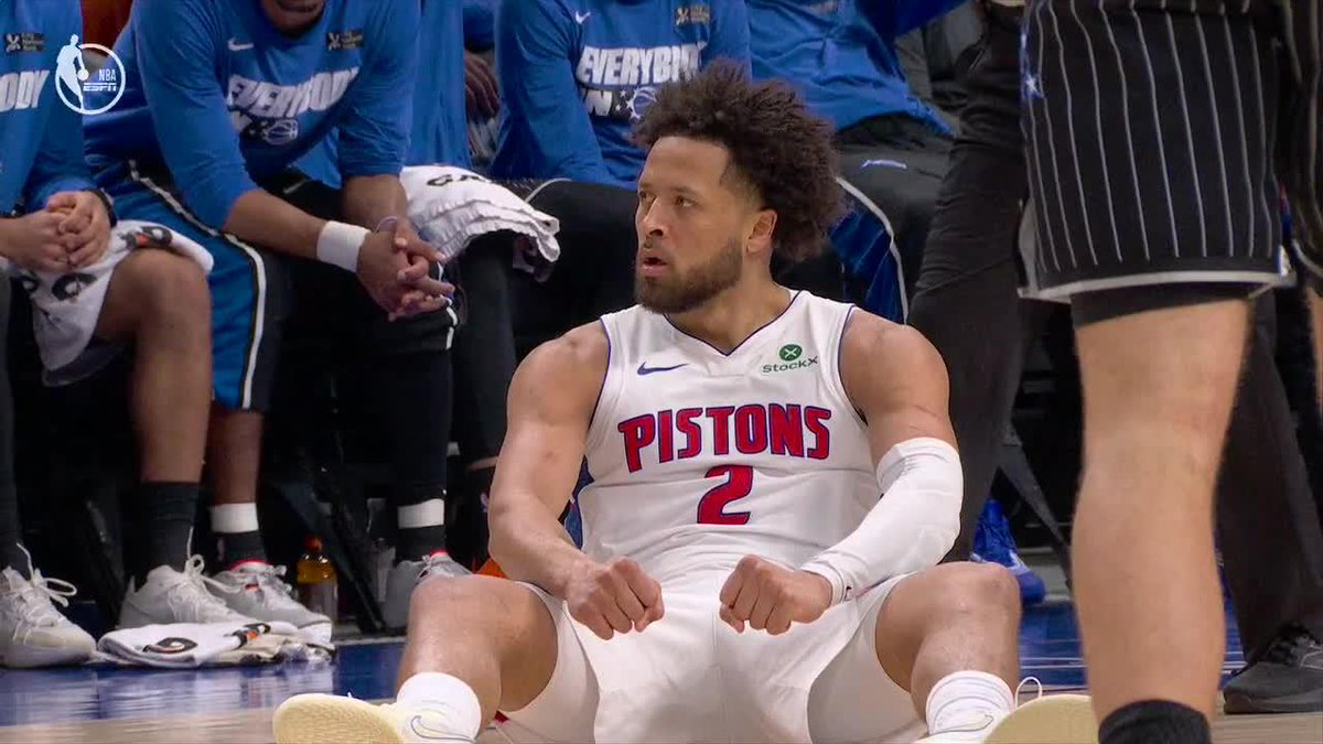CADE, THAT'S TOUGH 🥶 Pistons open the second half on a 8-0 run 🍿