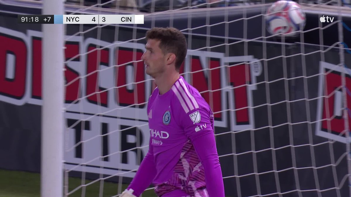 Andrei Chirila from distance! Can FC Cincinnati find their equalizer? 👀