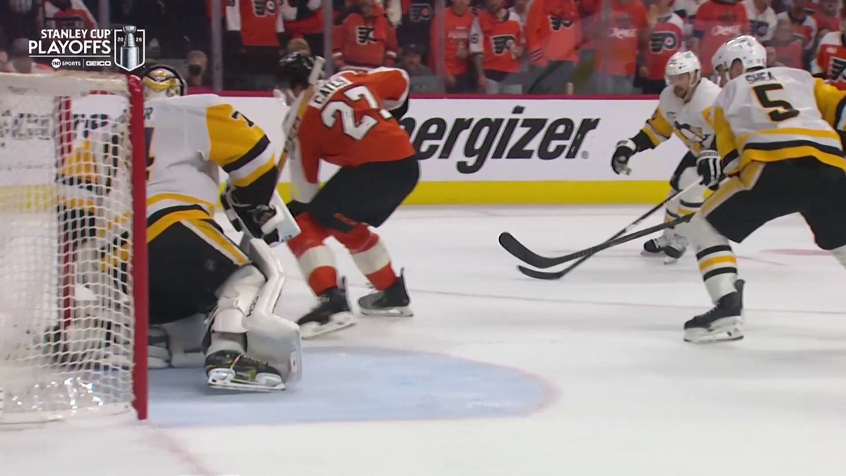 NOAH CATES WITH ANOTHER ONE FOR THE FLYERS 🔥 #StanleyCup 🇺🇸: @NHL_on_TNT 🇨🇦: Sportsnet & TVA Sports