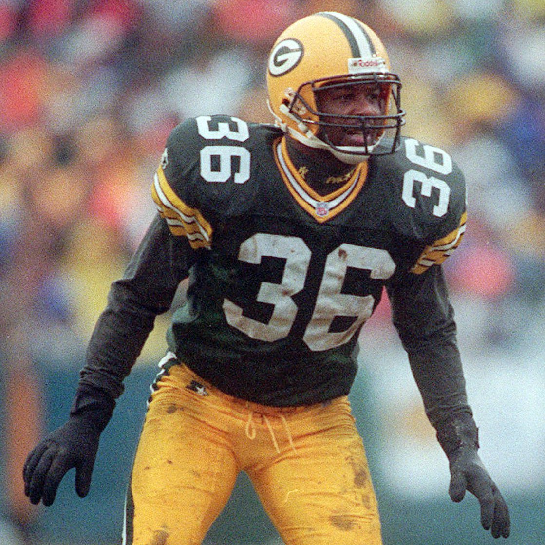 On this day back in 1990, the Packers drafted LeRoy Butler… and the rest is history! 🧀 leroy butler (blue check) #GoPackGo
