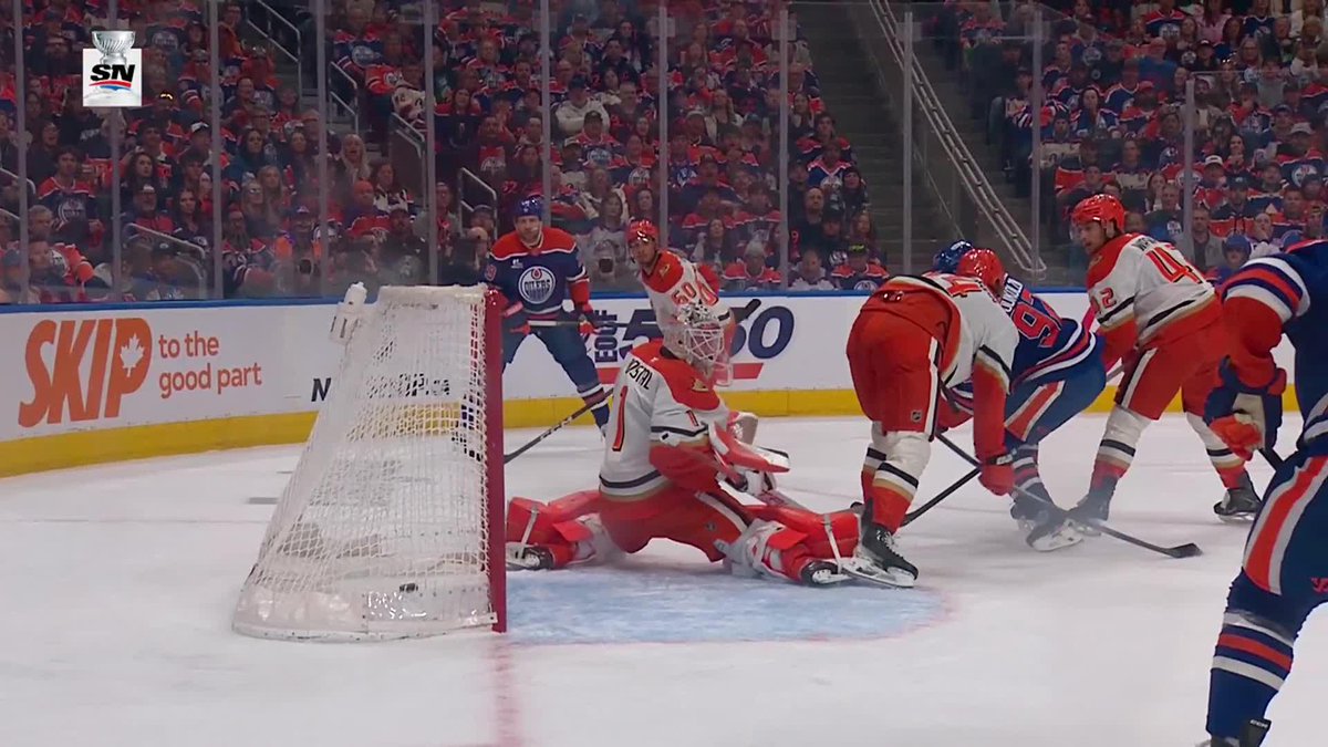 Even when Leon doesn't mean to score from there he does 🤗 #LetsGoOilers