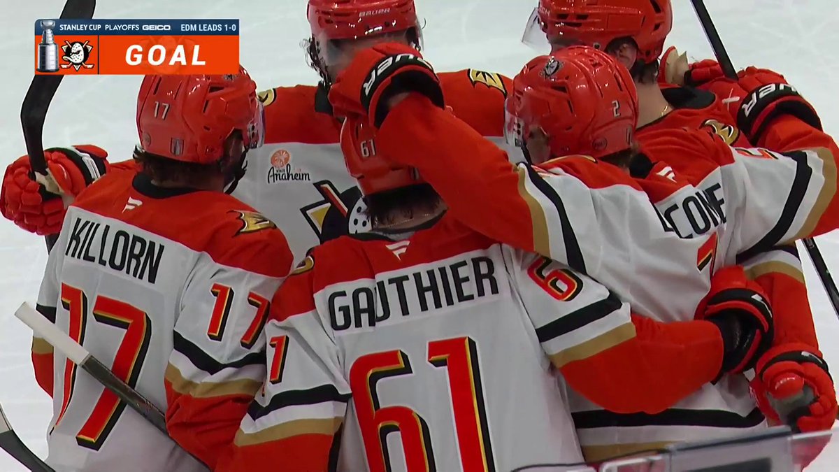 GAUTHIER'S ON THE BOARD 🎯 Cutter Gauthier's first career #StanleyCup Playoff goal evens things up here in the first period! 🇺🇸: TBS 🇨🇦: Sportsnet & TVA Sports 2