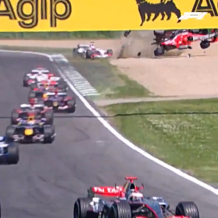 Exactly 20 years ago, a legend participated in his last Formula 1 GP After competing in just 4 races with a very poor performance, the FIA decided to revoke Yuji Ide's super license after Imola, where he caused a collision with Christijan Albers on lap 1