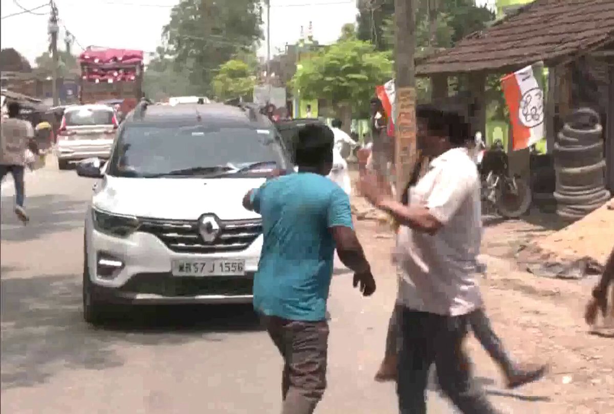 समर्थक चलाते लाठी और करते पथराव हैं जरा पता करो क्या बंगाल में चुनाव हैं??