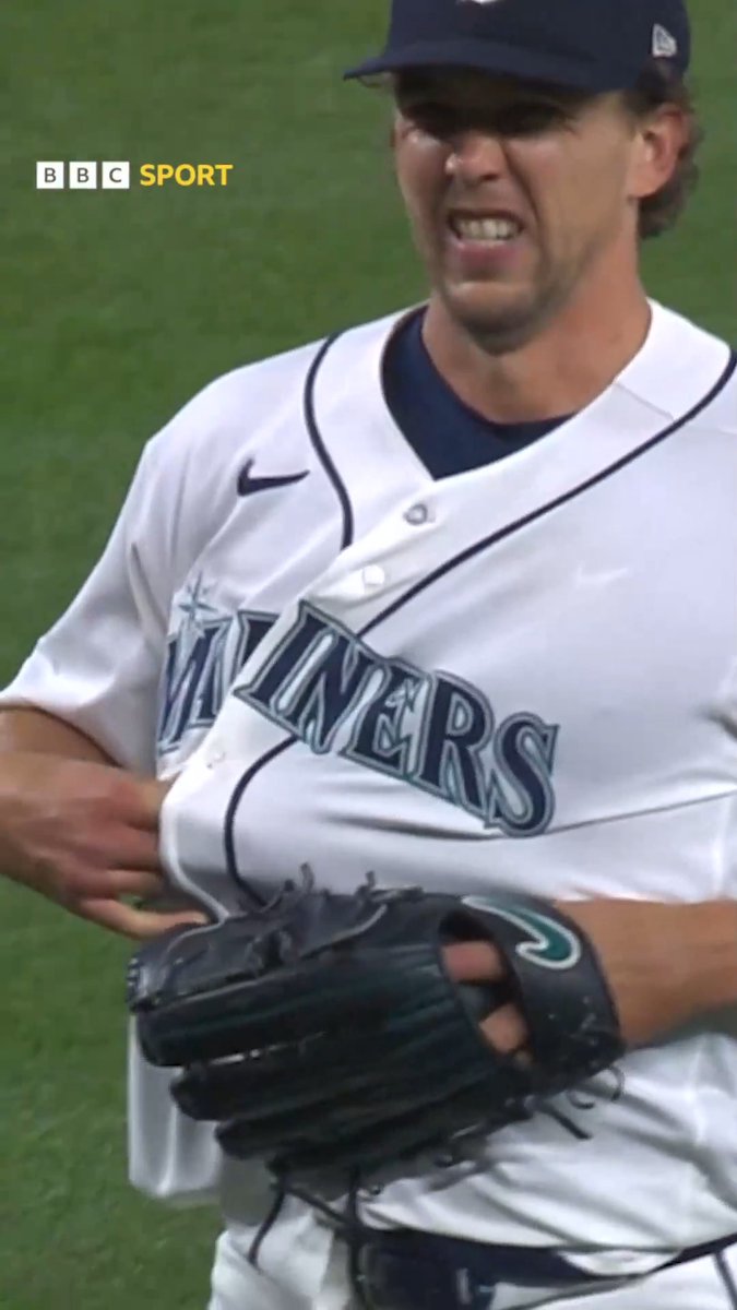 How has that ended up in there?! 😳 In the first inning, Carlos Cortes smashed a 107.8mph liner straight back at Logan Gilbert… and it somehow got stuck in his jersey. Gilbert was unhurt, but shaken, with the play ruled a single.