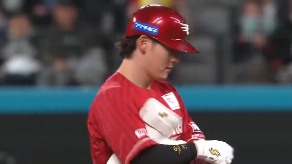 【4回表：F 0-1 E 】 2死1,2塁の場面で #伊藤裕季也 選手がタイムリーヒット！１点先制🙌 #RakutenEagles #強鷲革新