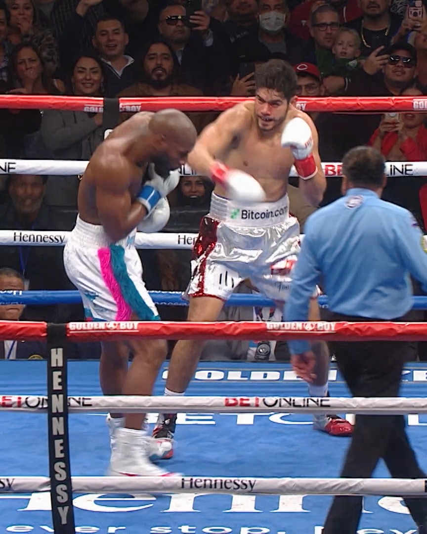 .Gilberto ZURDO Ramirez stopped Yunieski "The Monster" Gonzalez in 2021. But on May 2, a new Monster is waiting. 🇲🇽👹 🥊 #BenavidezZurdo 🗓️ May 2 📺 LIVE on PPV