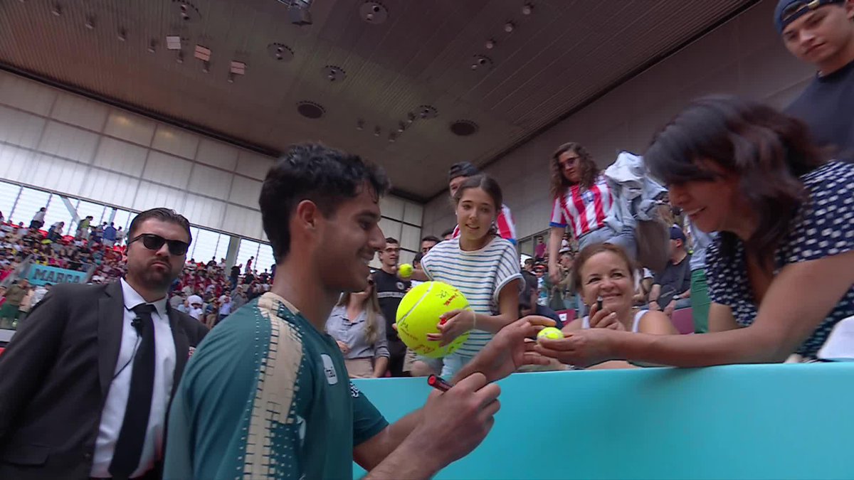 ¡Furor por Dani Vallejo en la Caja Mágica! 🇵🇾👏 📺 Mirá #Madrid en el Plan Premium de Disney Plus.