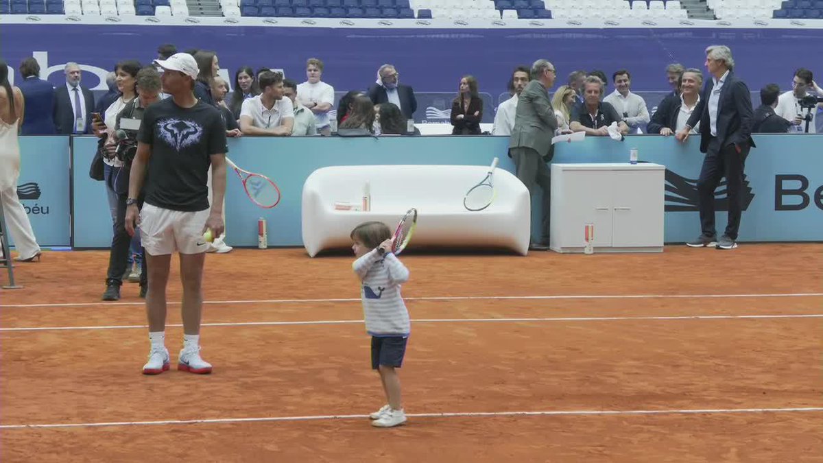Lo más tierno que vas a ver hoy. Rafa Nadal y su hijo. 😍 📹 YT/Mutua Madrid Open