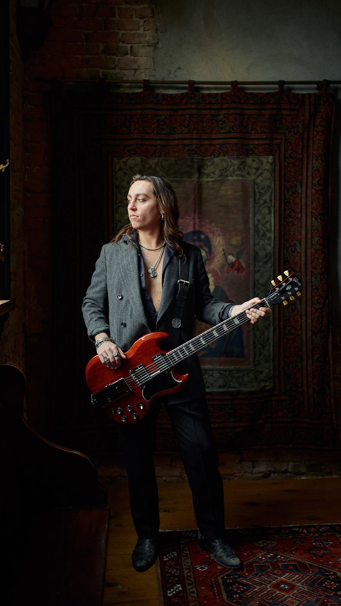 Introducing the new Jake Kiszka SG Standard. This limited-edition model is a love letter to the iconic ’61 SG, designed to Jake’s specifications. So sweet. So fine. So nice. All yours: