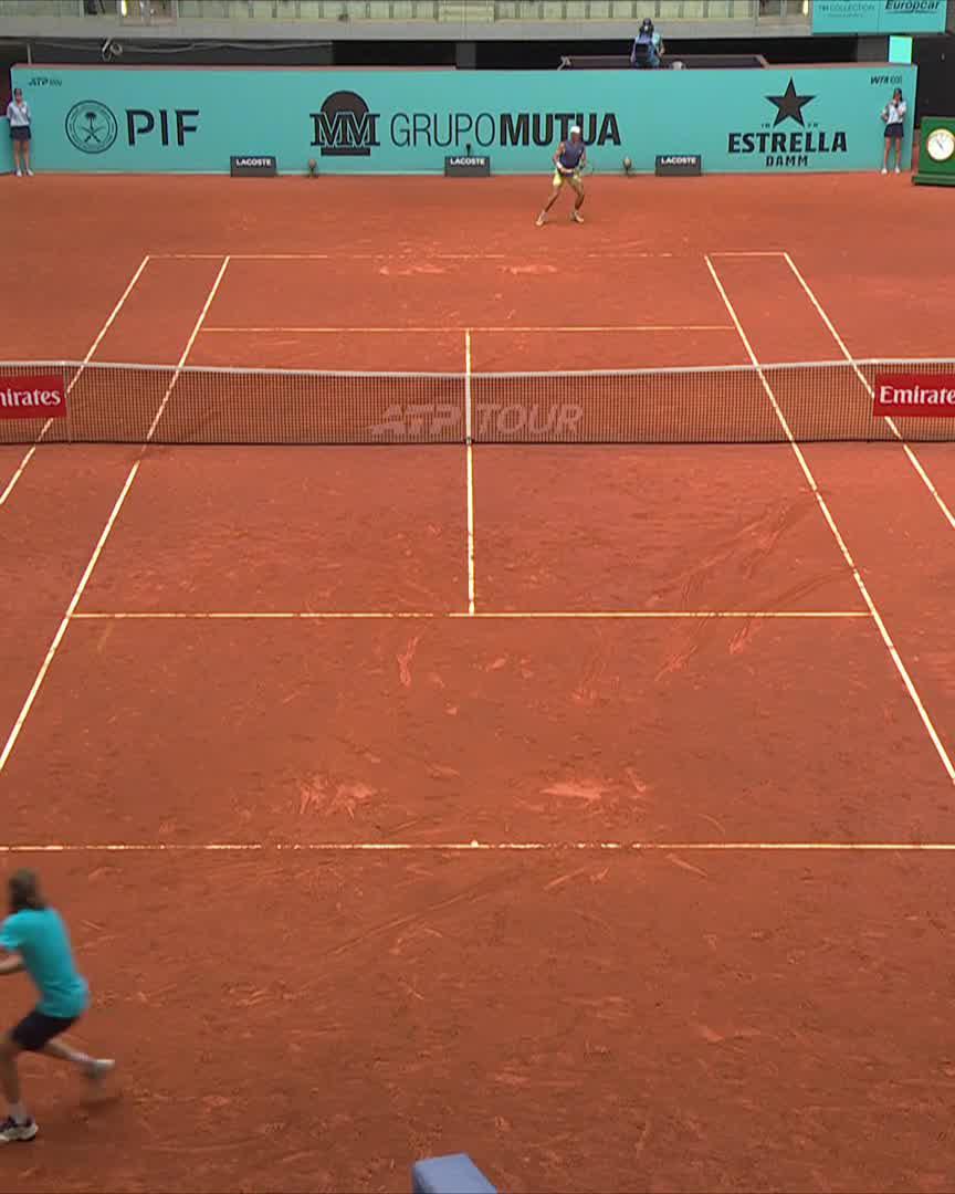 Not done yet 😤 Tsitsipas takes a tight second set 7-6(6) against Kypson to level the match! #MMOpen
