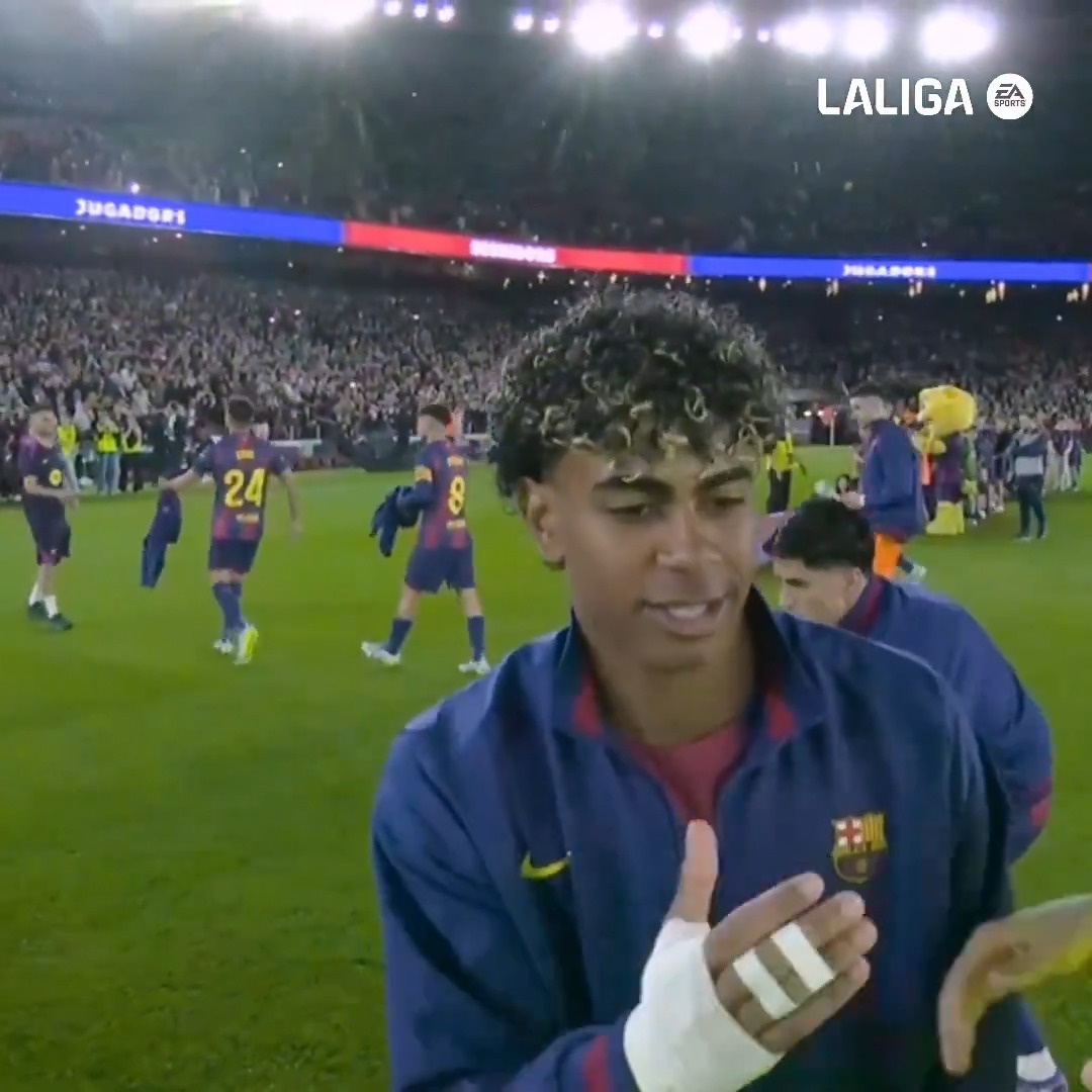 Absolutamente hipnótico. 😮 Así se ve un 𝗙𝗖 𝗕𝗮𝗿𝗰𝗲𝗹𝗼𝗻𝗮-𝗖𝗲𝗹𝘁𝗮 desde la RefCam que estrenó Munuera Montero en #LALIGAEASPORTS. LALIGA #LaCasaDelFútbol