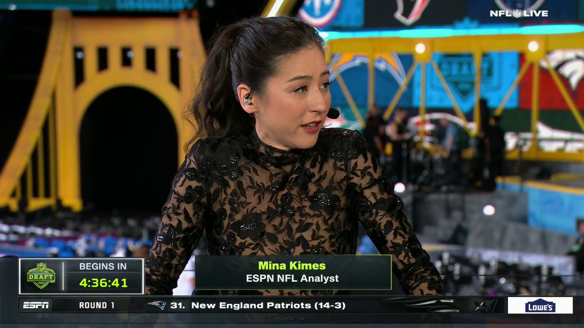 "I would actually consider taking one of the offensive lineman at three. ... I would also really like to trade down, so you can take multiple shots on both sides of the ball." Mina Kimes believes the Cardinals should pass on Jeremiyah Love if he's available at pick 3 👀