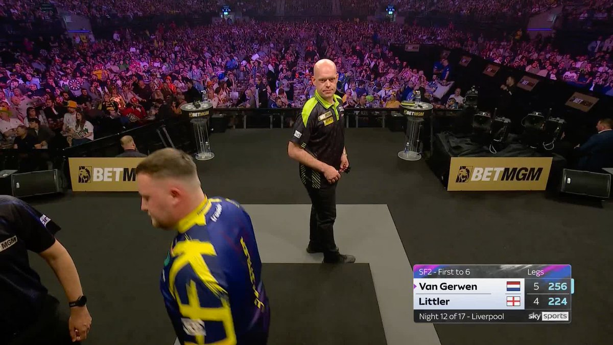 LITTLER FORCES A DECIDER 🔥 What a match this is! Luke Littler takes Michael Van Gerwen to a last-leg decider with a clutch 90 checkout! 📲 #PLDarts | SF2