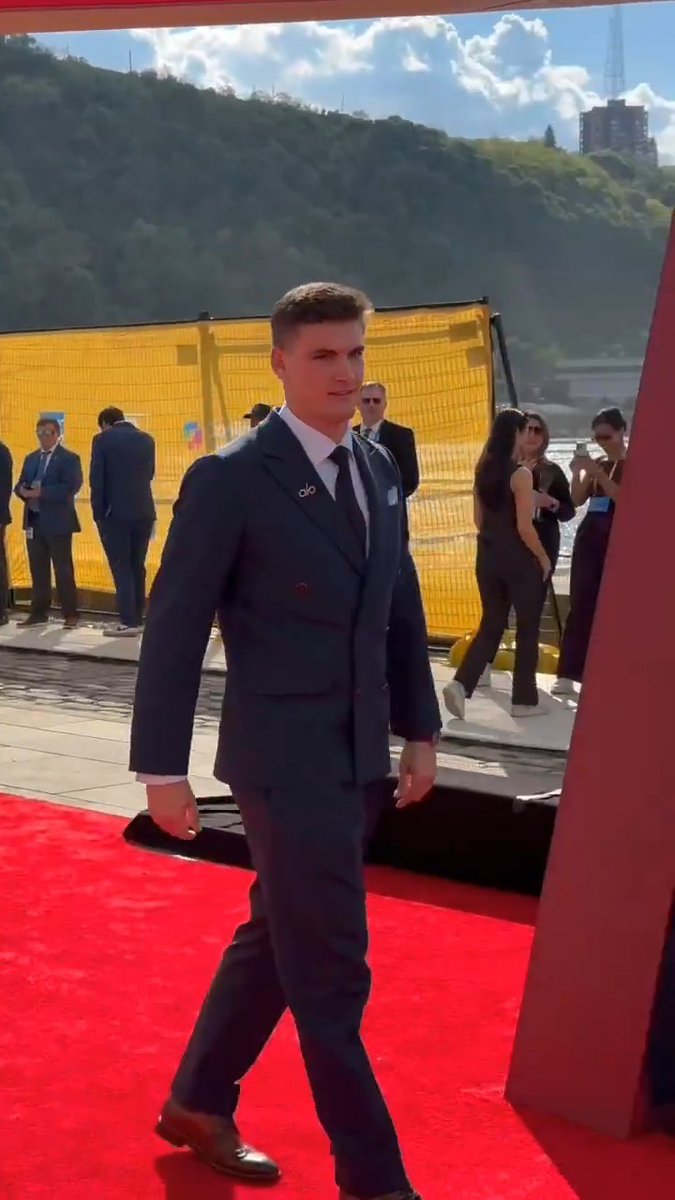 Ty Simpson arrives for the #NFLdraft 🔥