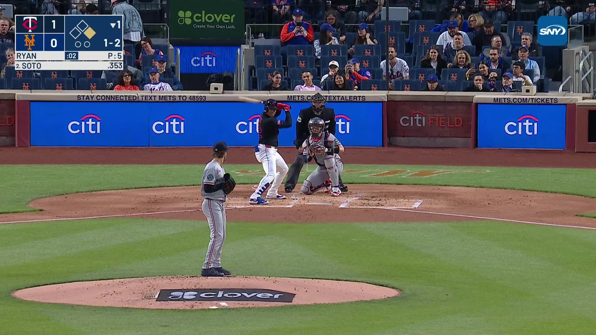 Juan Soto gave Joe Ryan two shuffles after a couple of inside pitches
