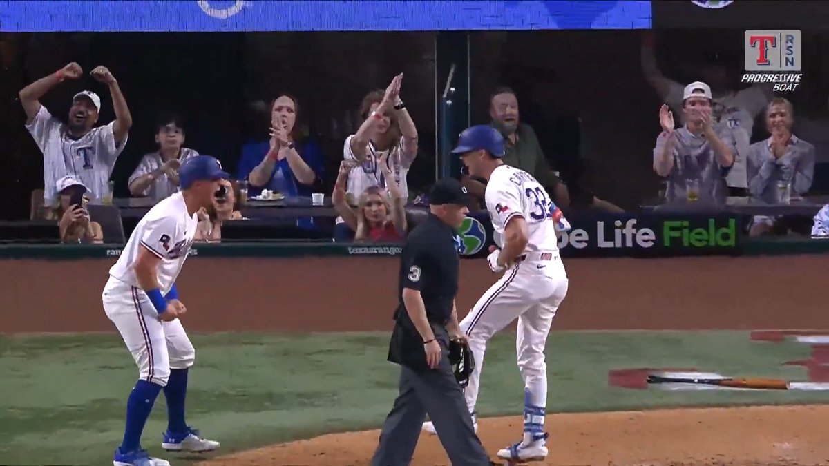 He even slowed down around third 😅 #AllForTX