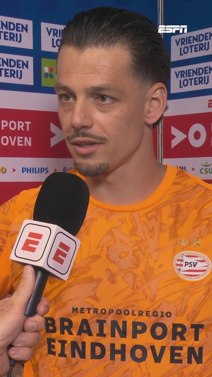 Nick Olij heeft eindelijk zijn debuut voor PSV kunnen maken 💡 "Supertrots dat je daar toch maar staat op de leeftijd die ik heb"