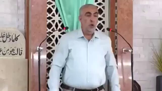 الواطي السافل طامع بثروات الخليج !!!