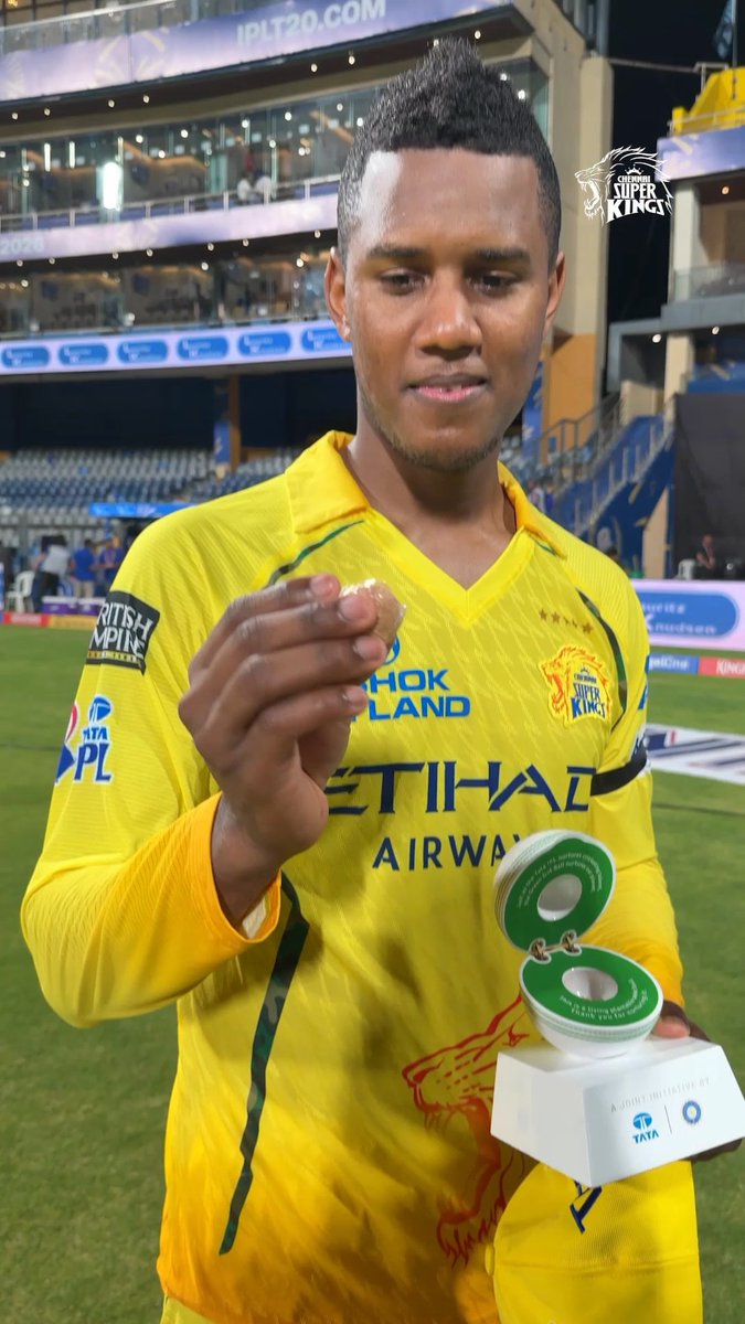 Open sesame ➡️ welcome to Akeal’s green zone 🌴💛 #WhistlePodu #MIvCSK