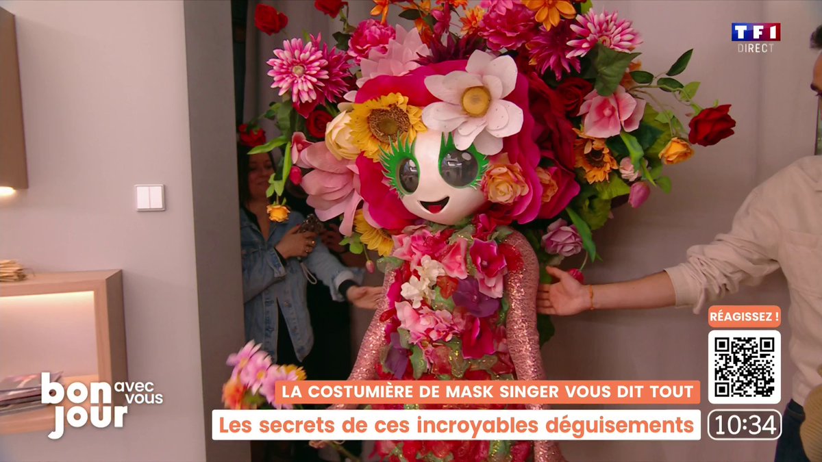 😯 Pour la première fois à la télévision depuis le lancement de l'émission une personnalité qui jouera ce soir dans Mask Singer sur TF1 s'invite sur le plateau de "Bonjour avec Vous" avec Christophe Beaugrand-Gerin ! 🤫 Saurez-vous deviner qui se cache derrière ce déguisement ?