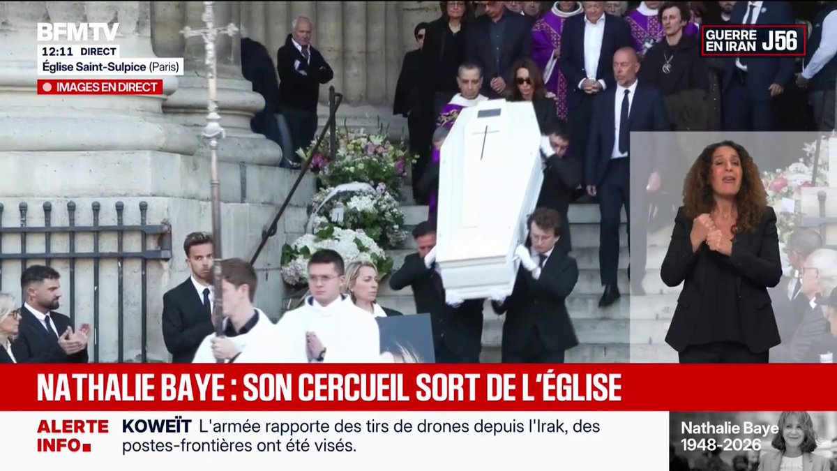 Le cercueil de Nathalie Baye sort de l'église Saint-Sulpice sous les applaudissements