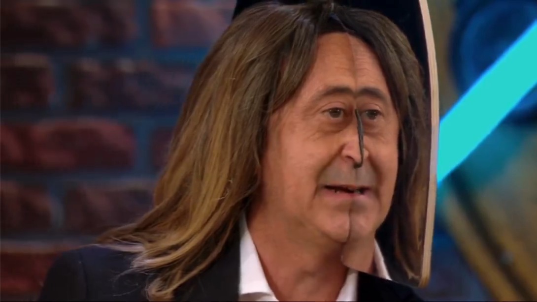 Giovanni Esposito ricrea allo specchio la celebre scena di Paola Perego con Andreotti #LOL6