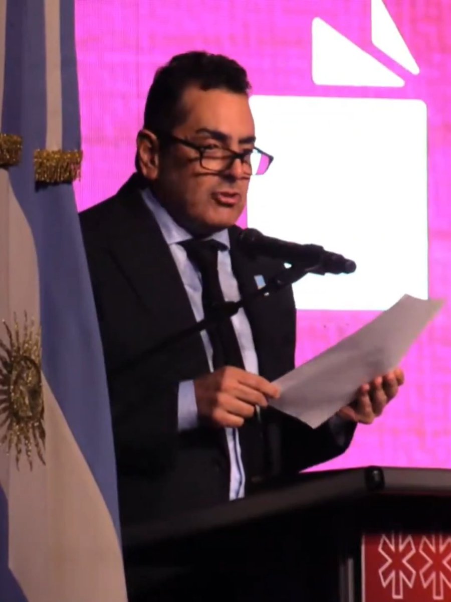 "Leonardo Cifelli": Por comentarios sobre el discurso del secretario de Cultura en la inauguración de la Feria del Libro