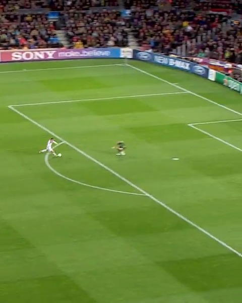 Hoy se cumplen 14 años de este gol de Fernando Torres en el Camp Nou para llevar al Chelsea a la Final de la Champions. Uno de los goles más icónicos de su carrera.