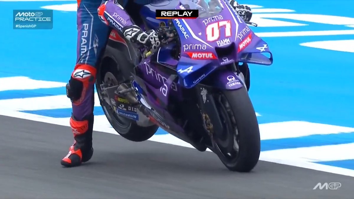 Rear tyre in the air 🤝 Toprak Razgatlıoğlu #SpanishGP 🇪🇸