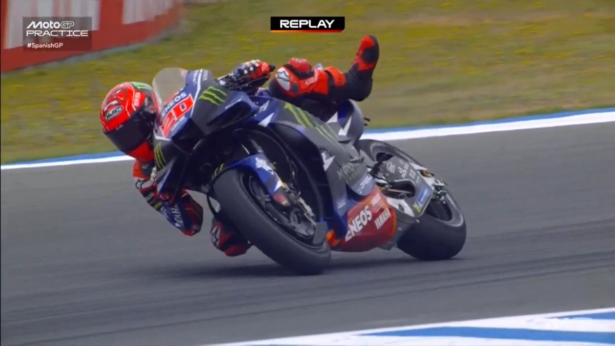 Quartararo with a nice save ๐ #SpanishGP ๐ช๐ธ