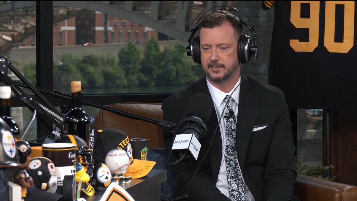 "If I'm Jeremiyah Love today I'm thinking, 'Oh my gosh. There's no QB here, there's no RT, the wide receiver that was drafted in the top 5 hasn't been very good – so, it's all on me and Trey McBride.'" – Matt Miller on Jeremiyah Love and the #Cardinals.