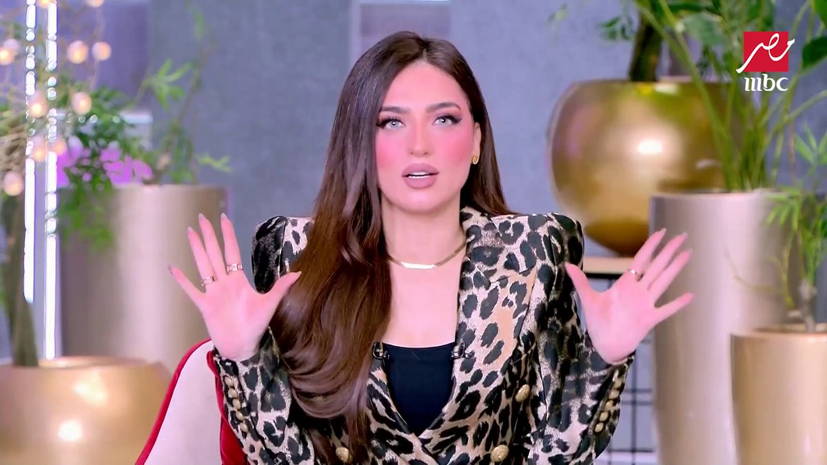 ياسمين عز: النهاردة اسم الله عليا طالعة زي القمر وشي منور زي البدر المدور.. عشان الزمالك جاب جول امبارح.. جول صحيح صحيح.. وأستغفر الله لي ولكم 😂😂😂
