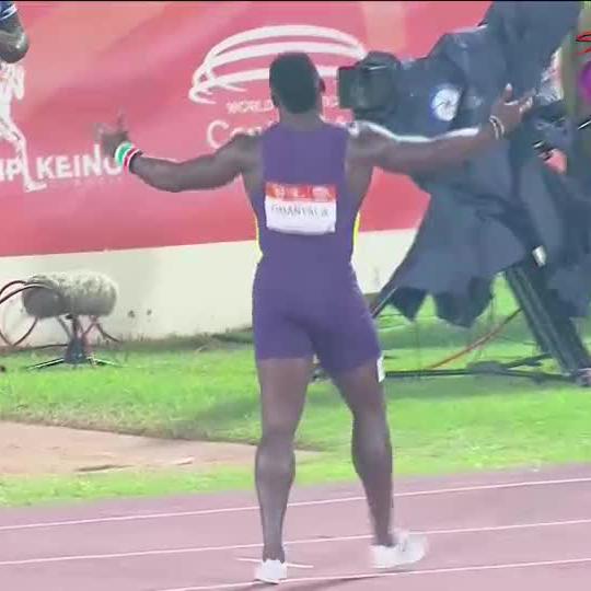 The Kenyans save the biggest cheer of the night for Ferdinand Omanyala 👟🙌 He takes victory in the Men's 100m with a time of 9.96 ⚡ #SSAthletics | #ContinentalGoldTour