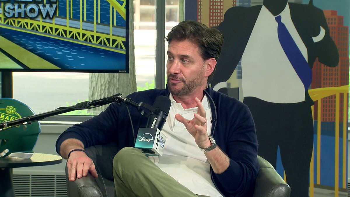 "It's an absolutely terrible pick by the Rams. ... [Ty Simpson] will contribute zero to their effort to win the Super Bowl next year." 😳 —Mike Greenberg on the Rams picking QB Ty Simpson at No. 13 👀 (via Rich Eisen Show)