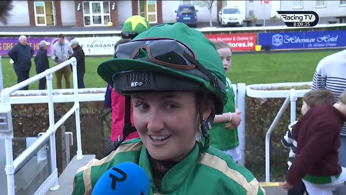 Signing a few autographs before the winning interview! Well done to Jessica Maye, the apprentice off the mark for the year after landing the feature 👏 Cork Racecourse