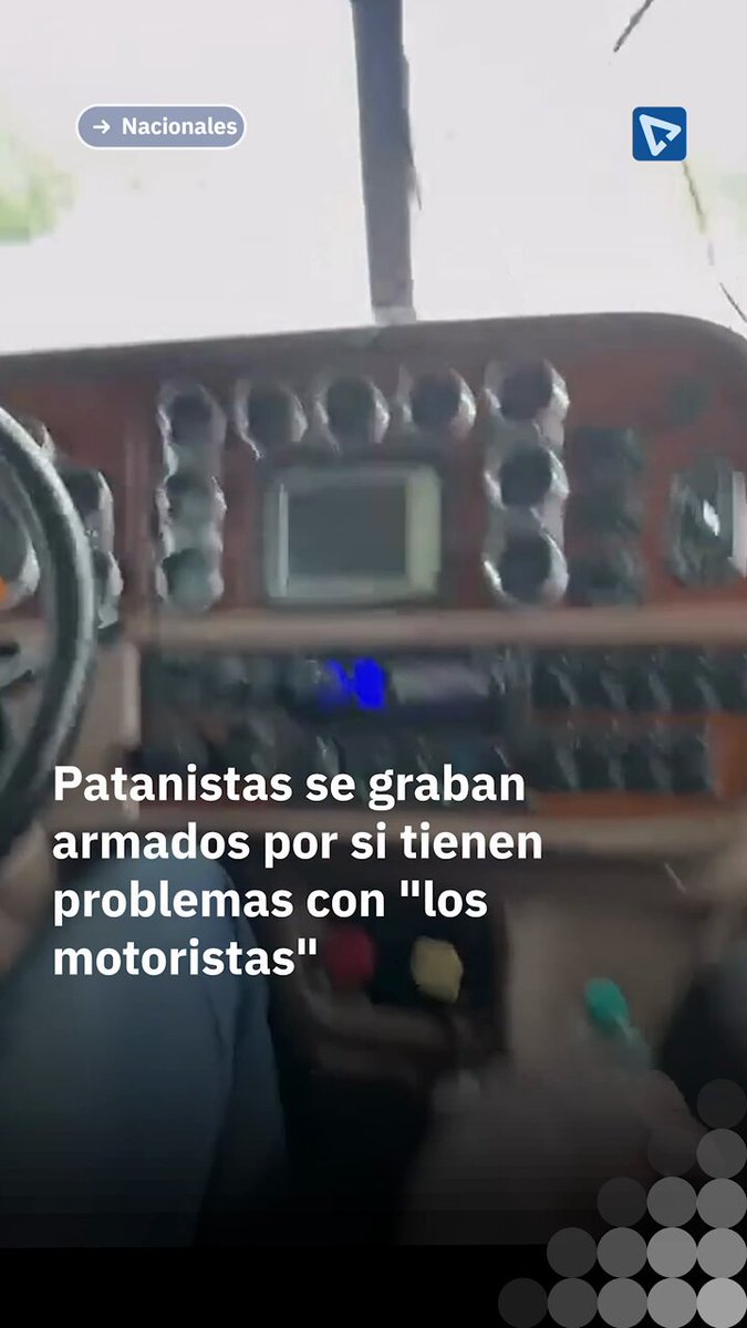Se viraliza video de dos hombres en un vehículo pesado mostrando armas de fuego, entre ellas una pistola y una escopeta. En la grabación, los sujetos aseguran que las portan para utilizarlas en caso de enfrentar conflictos con motoristas. #SeguridadVial #Denuncia #Elavancemedia