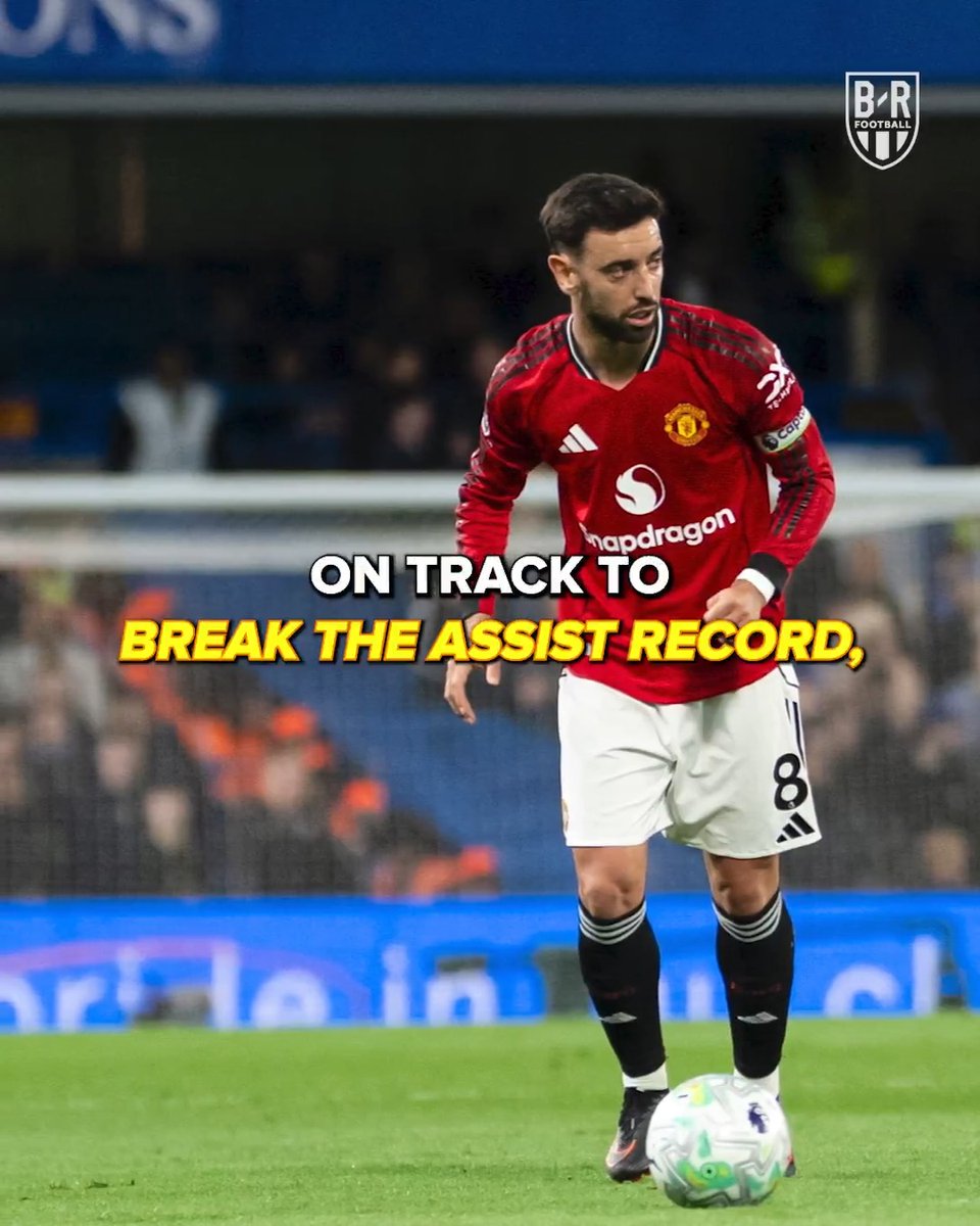 Bruno Fernandes would be in the conversation for the Ballon d'Or if he played for City 😳 (w/ Kam #8🏁, Lyés)