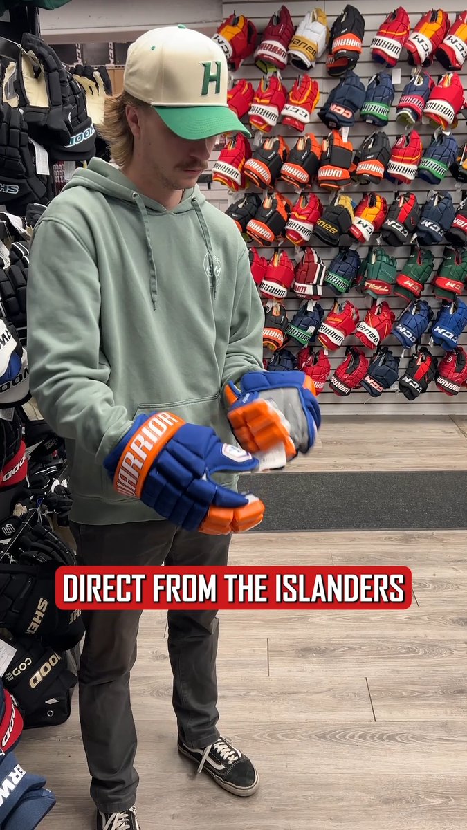 Who doesn't love a pair of pro stock gloves? Especially all of these ones that we got from the Islanders, including a bunch of unique features that can only be found in pro stock gear!! What feature is your favorite? #HSM #ProStock #NewYorkIslanders