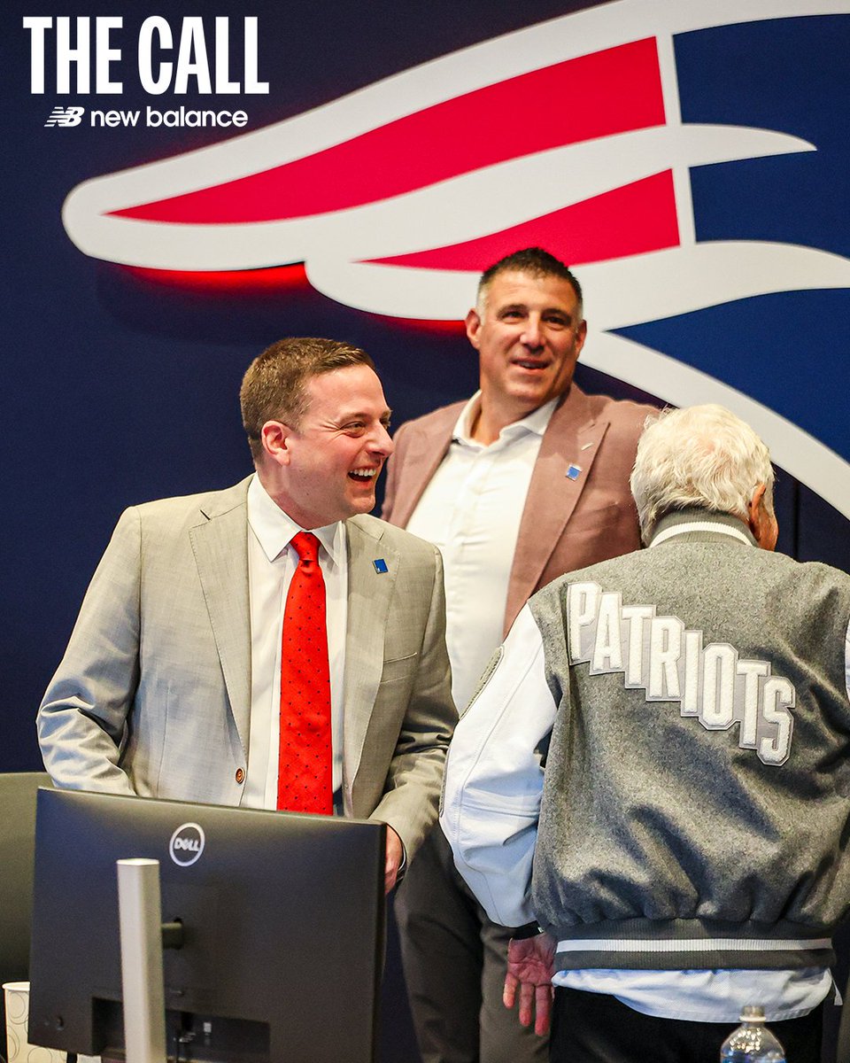 ๐ง๐ฅ๐๐ก๐๐๐ก๐: Patriots HC Mike Vrabel calling Caleb Lomu after he was drafted has gone viral for all the wrong reasons. Vrabel: โDoing great, man! I hope youโre with your family.โ ...๐ซฃ