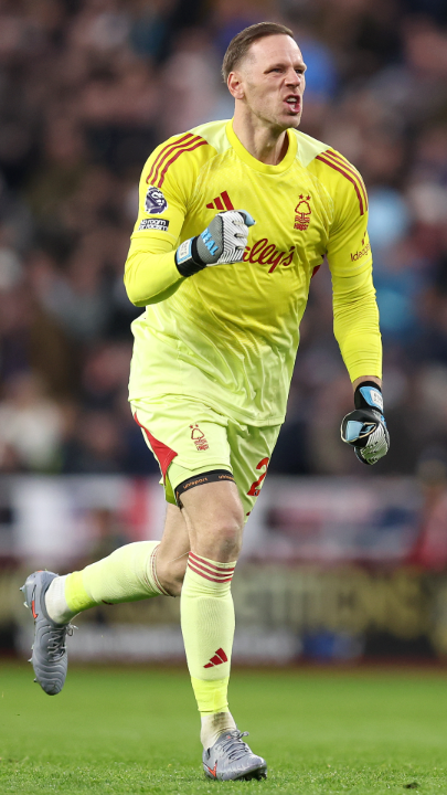 Matz Sels wasn’t going home without the clean sheet ⛔ Nottingham Forest