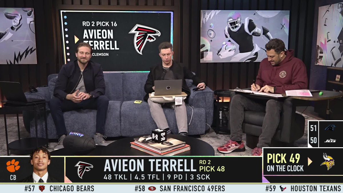 The Terrell brothers in Atlanta is about to be special 🔥 Connor Rogers and Adam Lefkoe were hype to see Avieon join AJ on the Falcons 👏