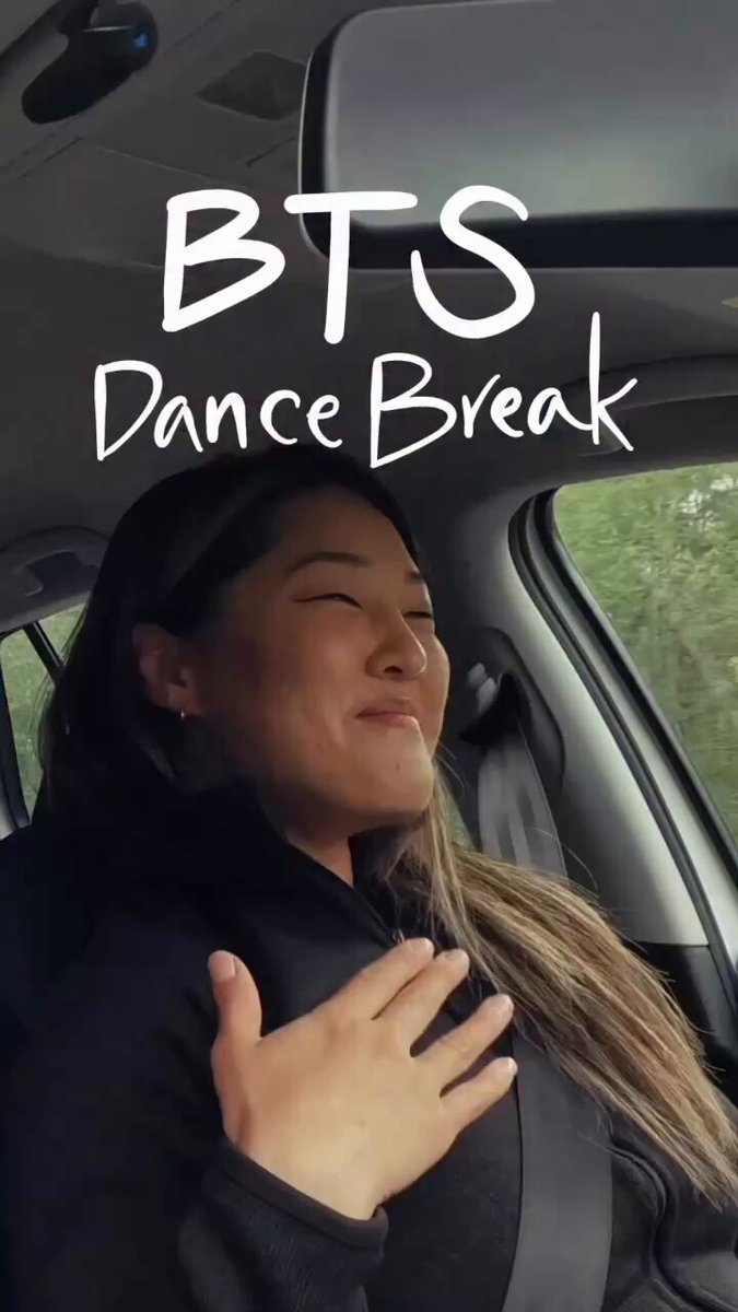Some of the greatest friendships is because of a common denominator💜 Filmmaker Sonya Lee and journalist Hannah Sung talked about how they became friends over BTS!