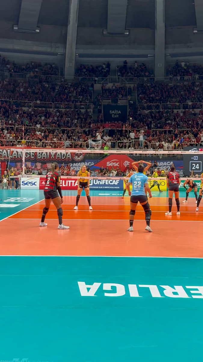 FINAAAAAAAAL DE TERCEIRO SET! #SESCRJFLAMENGO 25 (1) - (2) Dentil Praia Clube. VAMOOOOOOOOOOOOOOOS!