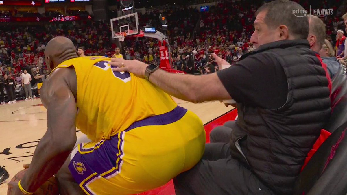 This replay is comedy 🤣