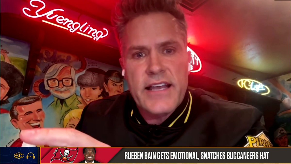 "[The vibes are like] Rust Belt Coachella." .Kyle Brandt joins Scott Van Pelt on SportsCenter for some late night takeout and NFL draft talk 😂