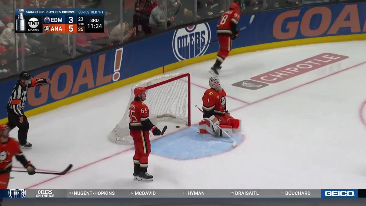 CONNOR MCDAVID FINALLY GETS HIS FIRST OF THE 2026 STANLEY CUP PLAYOFFS 🔥